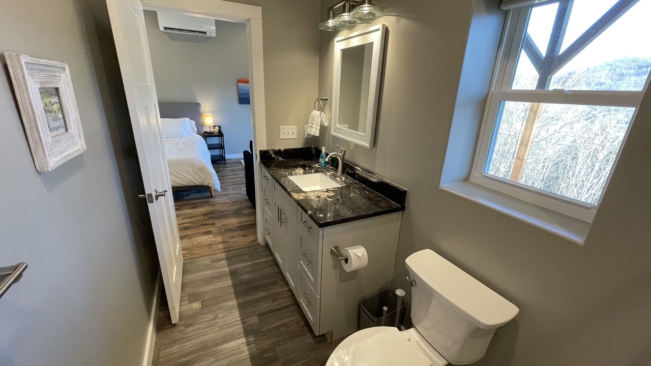 Photo of Bathroom in Candler