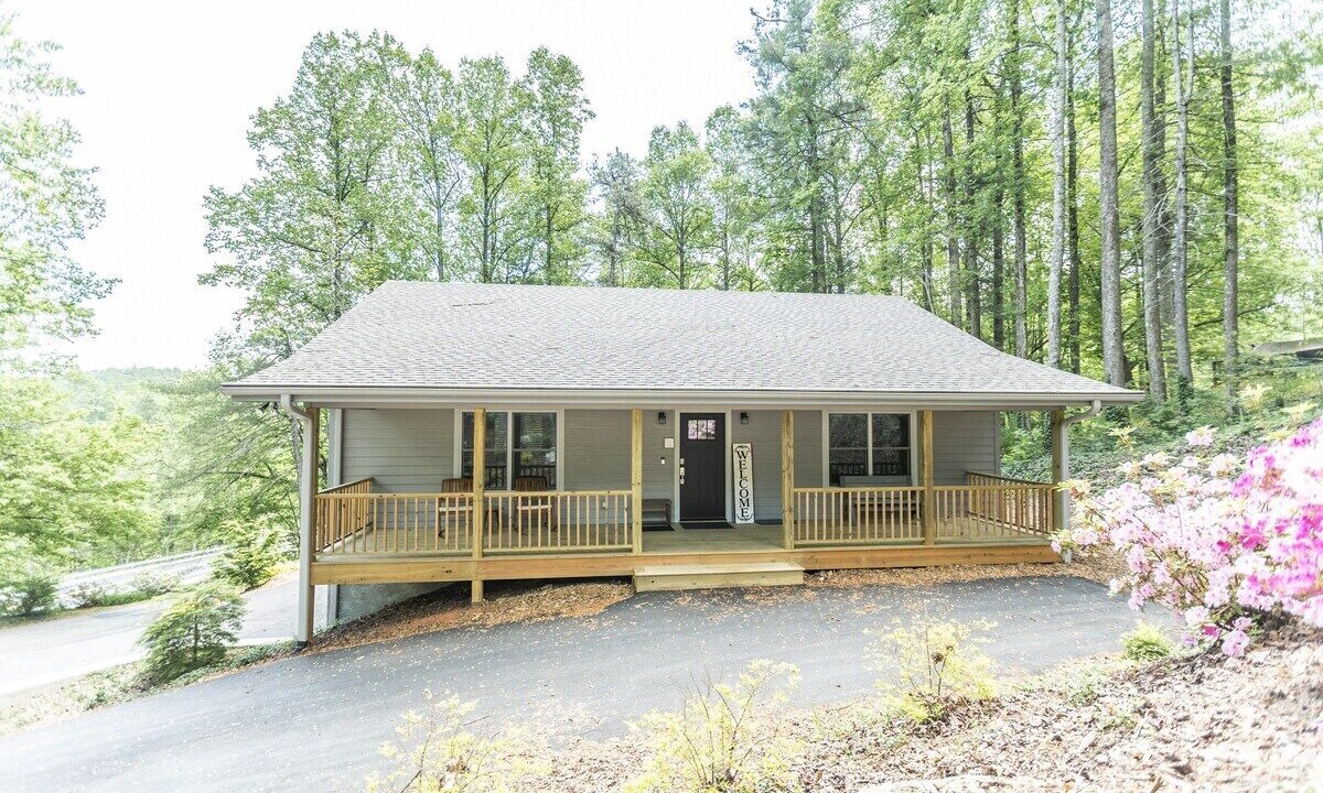 Photo of Outdoor in Saluda