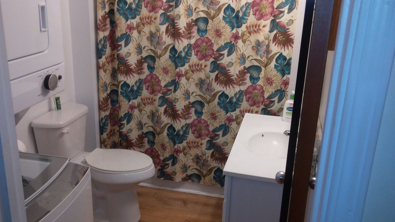 Photo of Bathroom in Fairfield Harbour