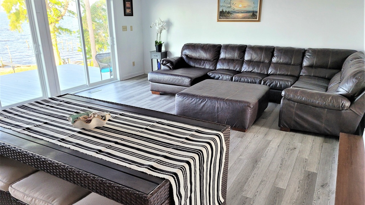 Photo of Livingroom in Minnesott Beach