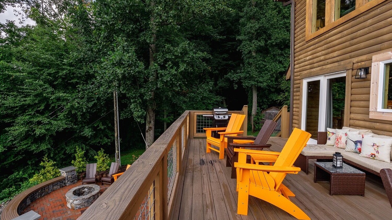 Photo of Outdoor in Weaverville