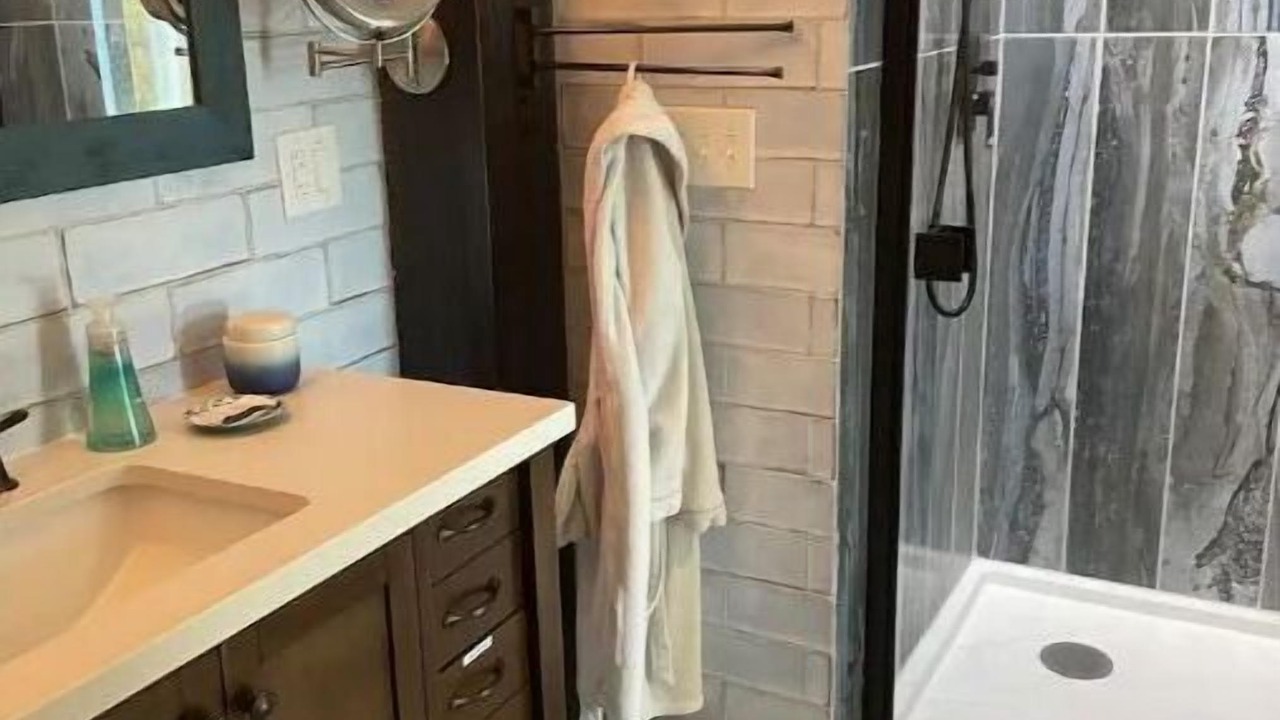 Photo of Bathroom in Arden