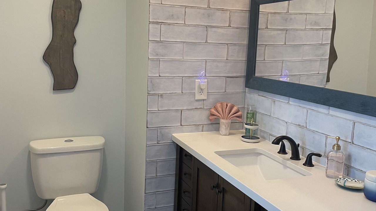 Photo of Bathroom in Arden