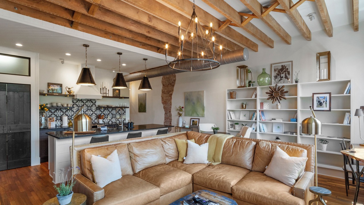 Photo of Livingroom in Burnsville