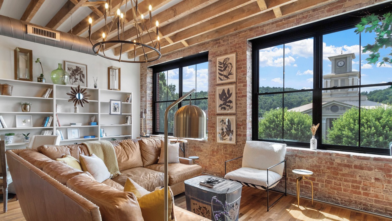 Photo of Livingroom in Burnsville