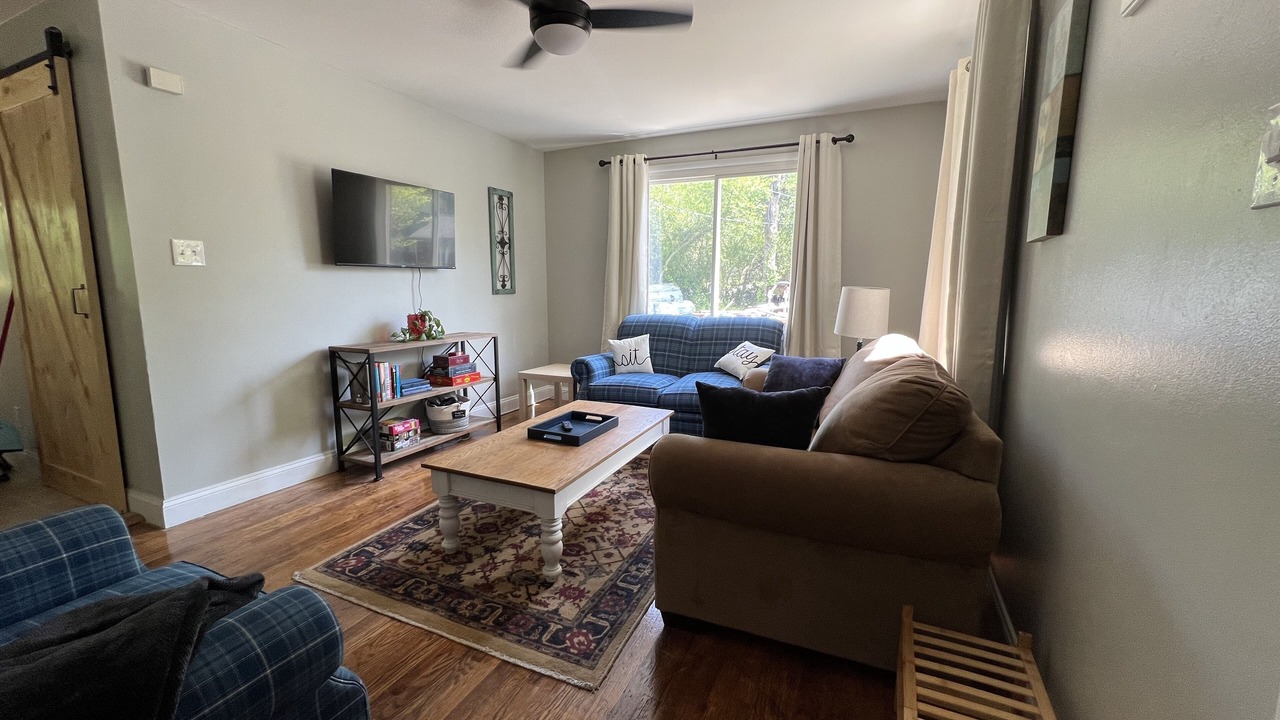 Photo of Livingroom in Southeast Raleigh