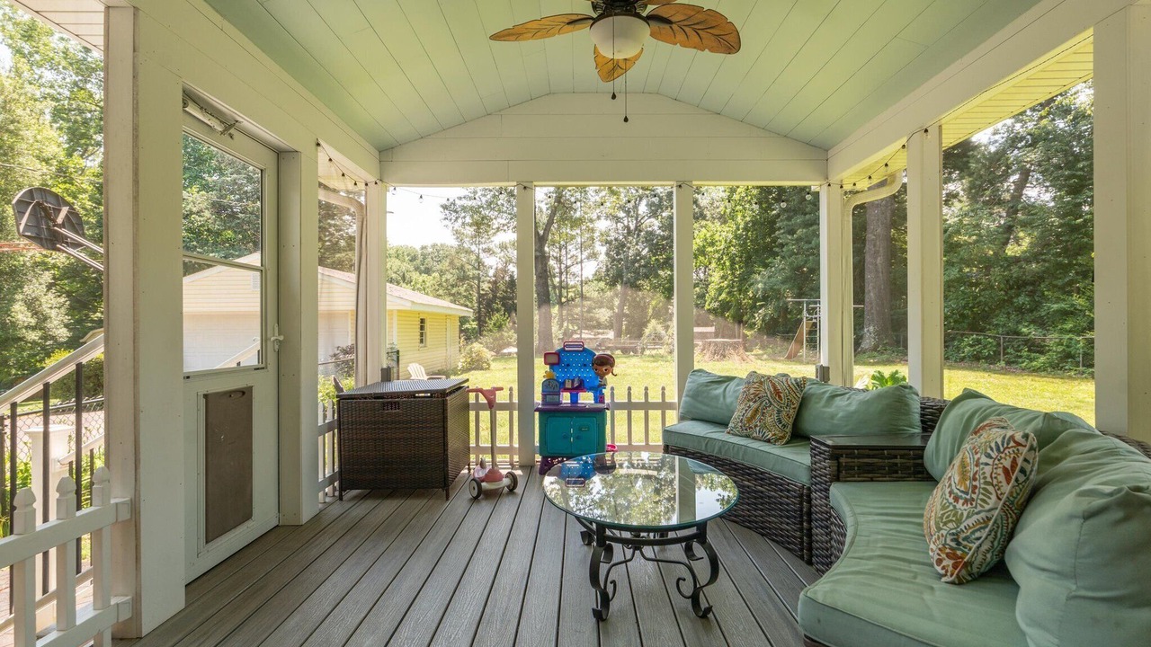 Photo of Patio Balcony in Toddville Road