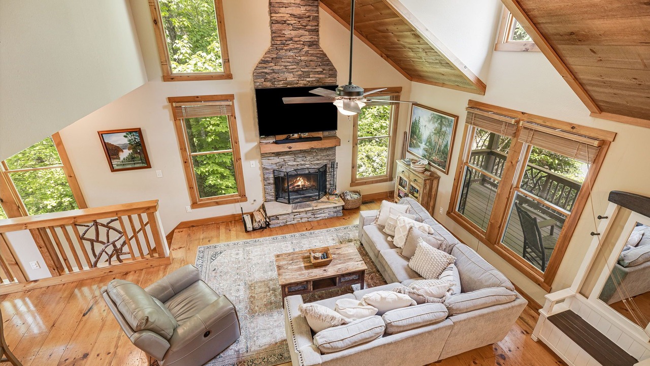 Photo of Livingroom in Sapphire