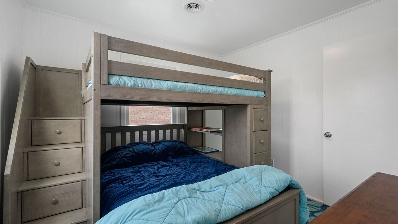 Photo of Bedroom in Colington