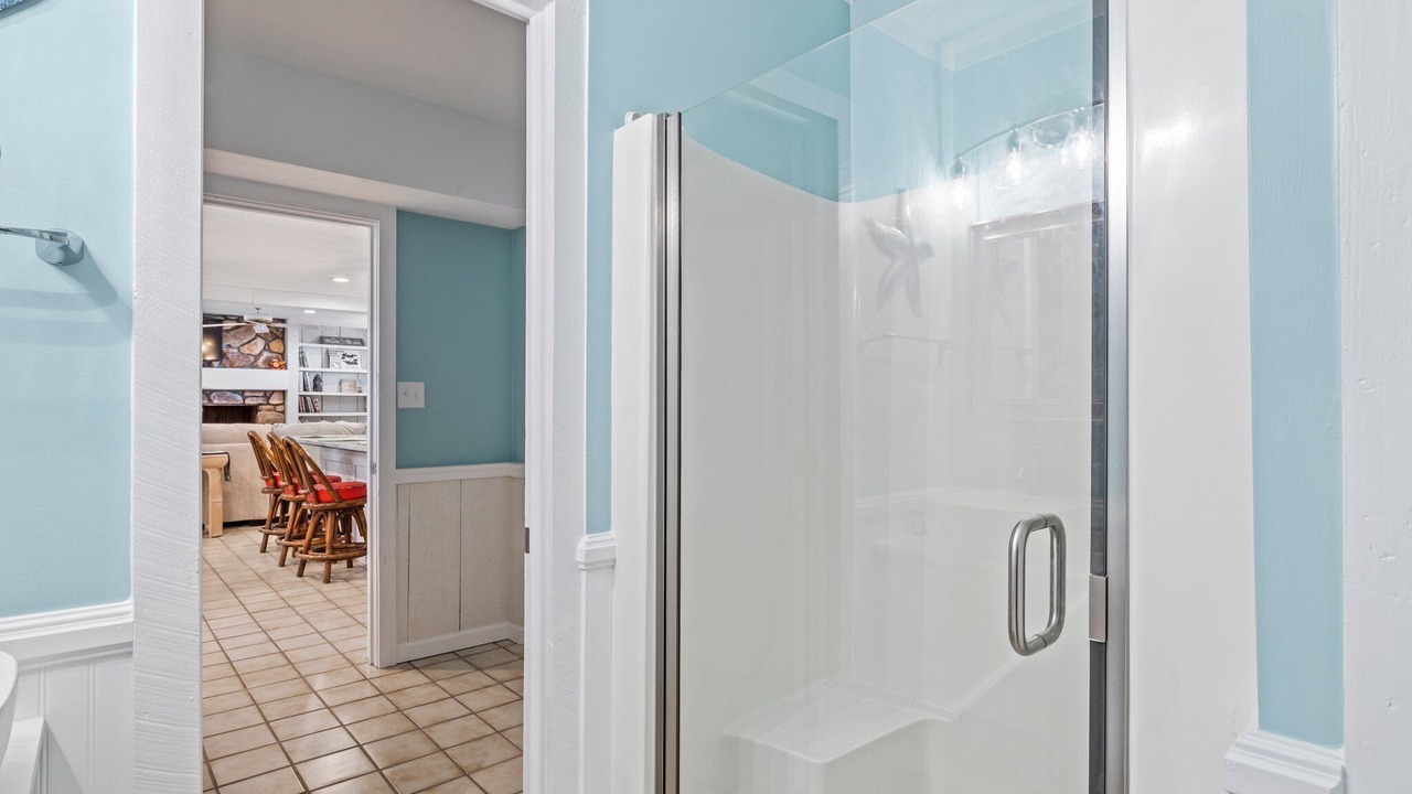 Photo of Bathroom in Pine Knoll Shores