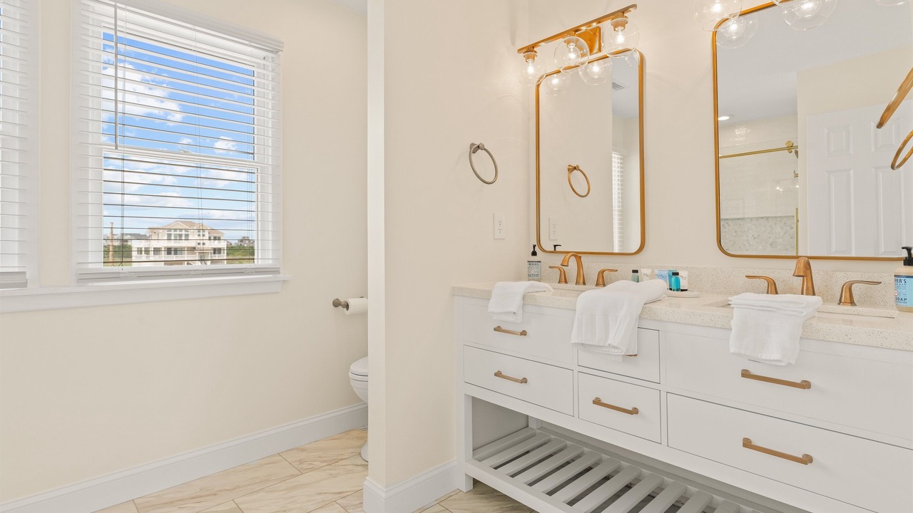 Photo of Bathroom in Rodanthe