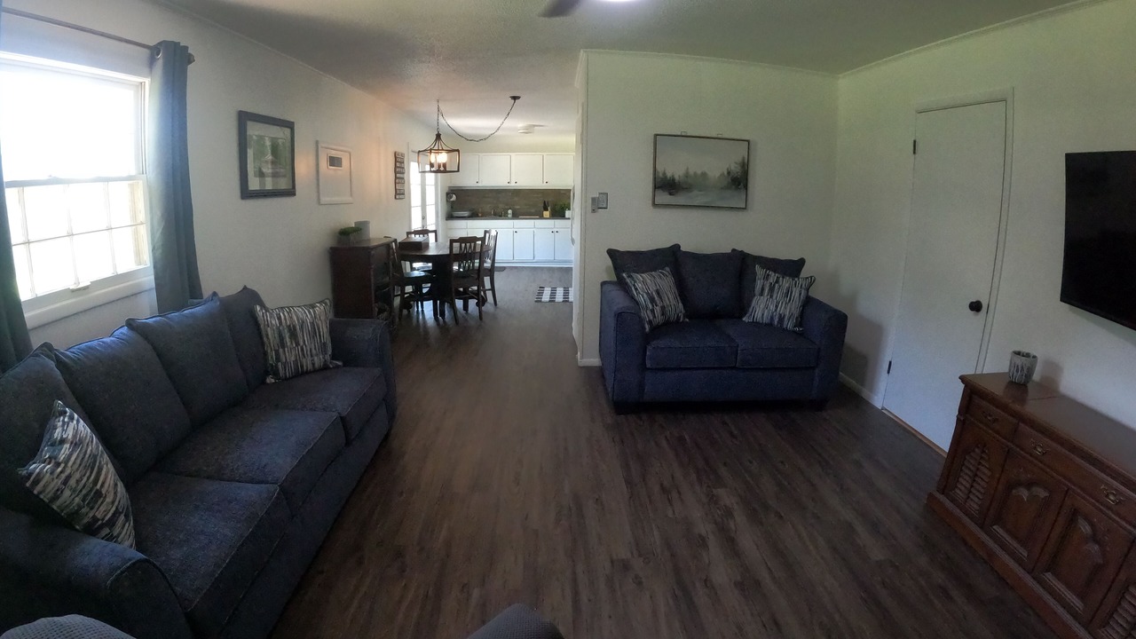 Photo of Livingroom in Guntersville