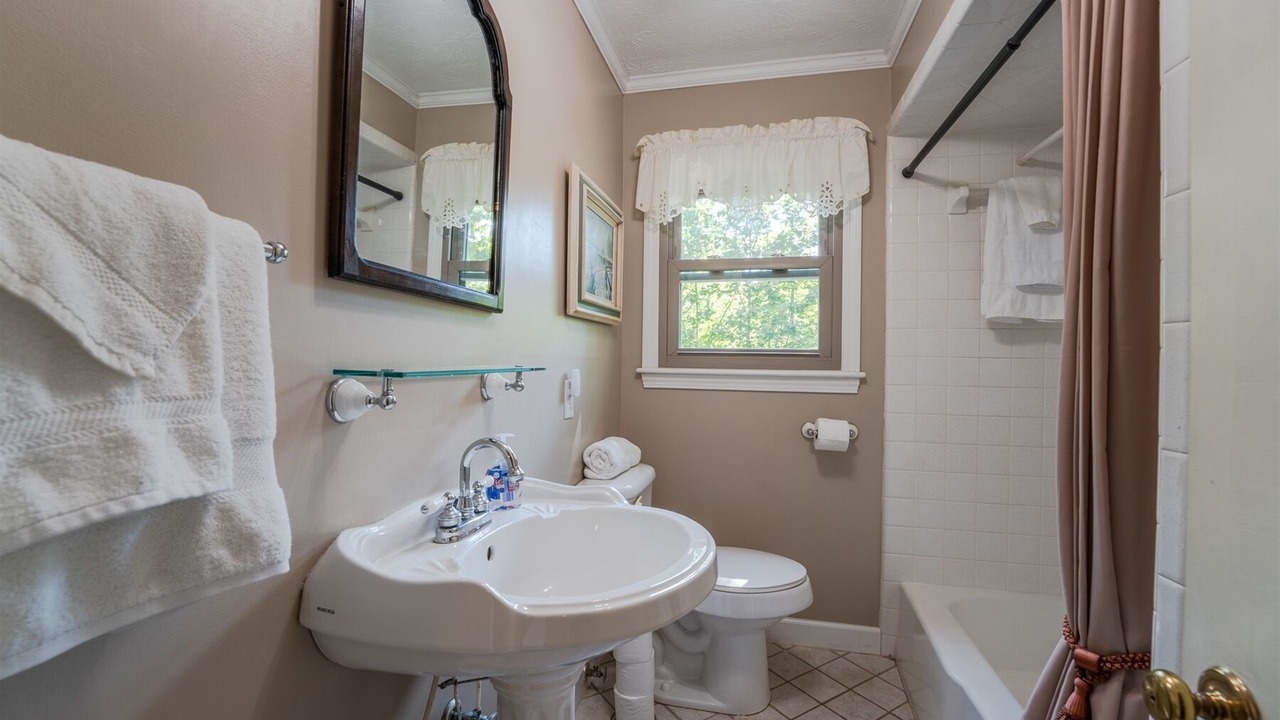 Photo of Bathroom in Penrose