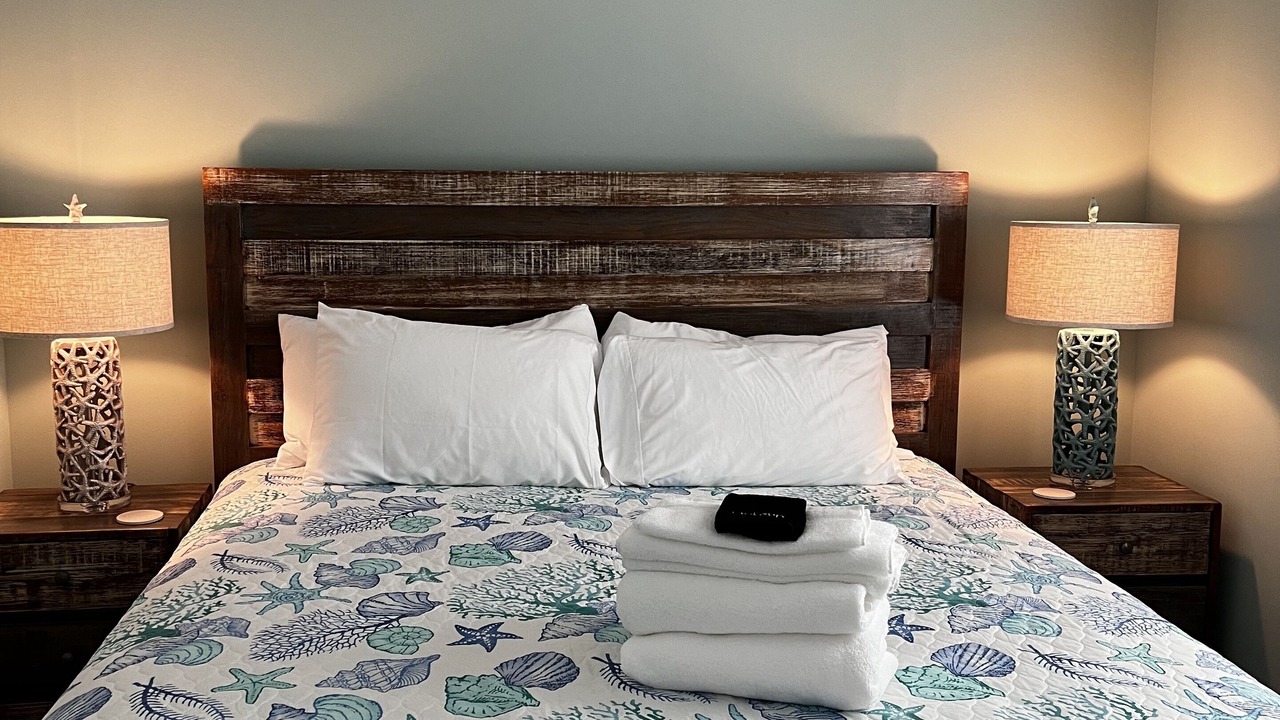 Photo of Bedroom in Corolla Light