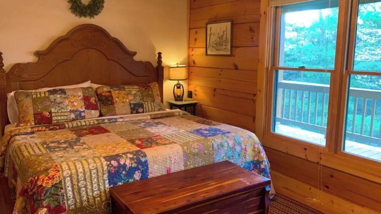 Photo of Bedroom in Traphill
