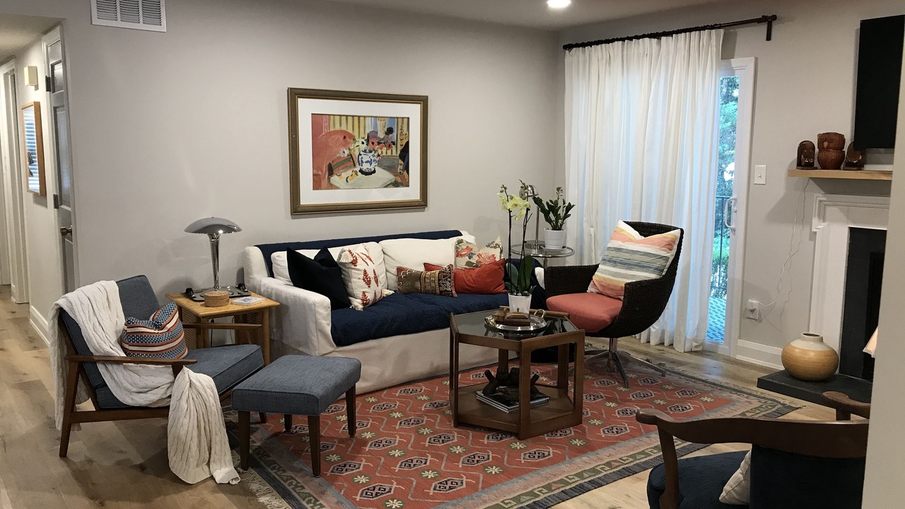 Photo of Livingroom in Myers Park