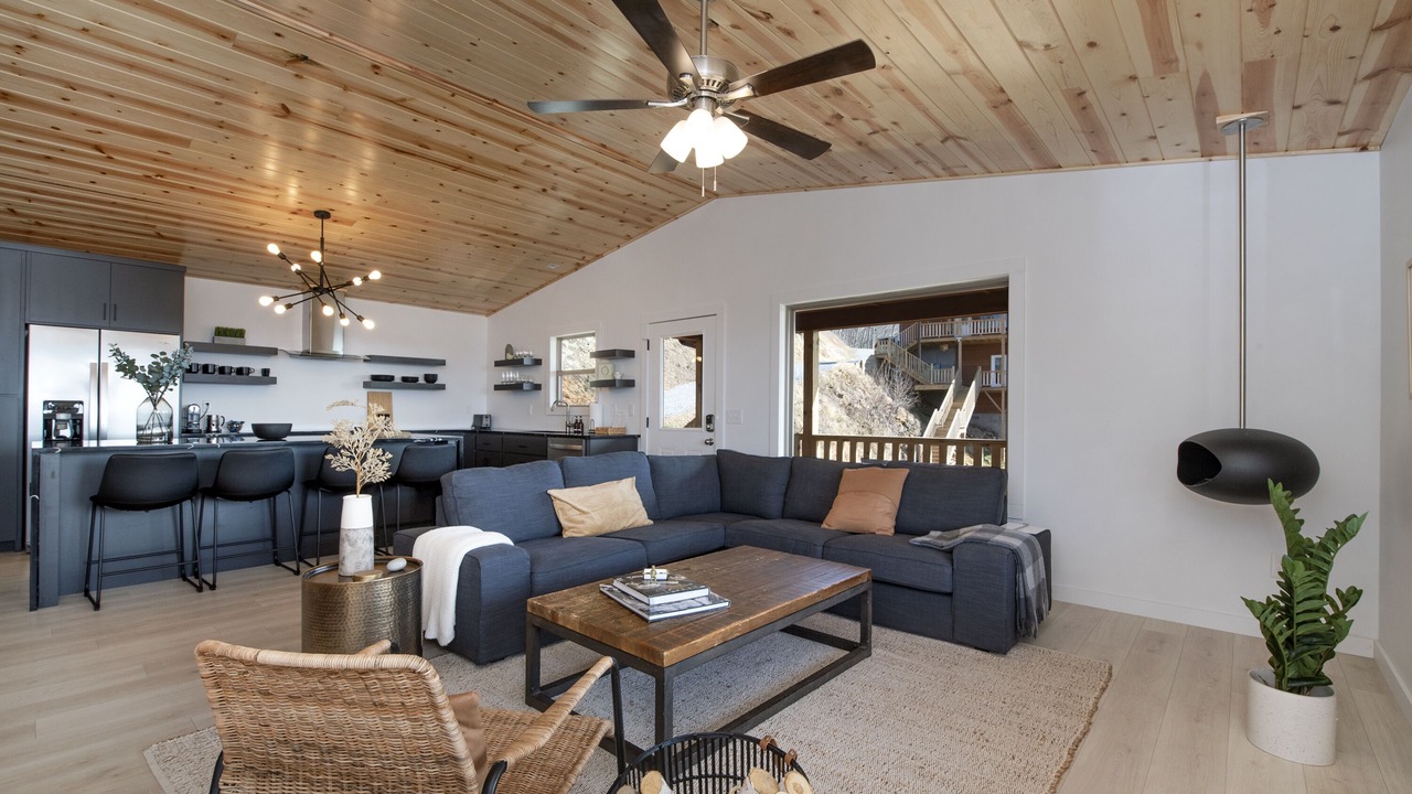 Photo of Livingroom in Murphy