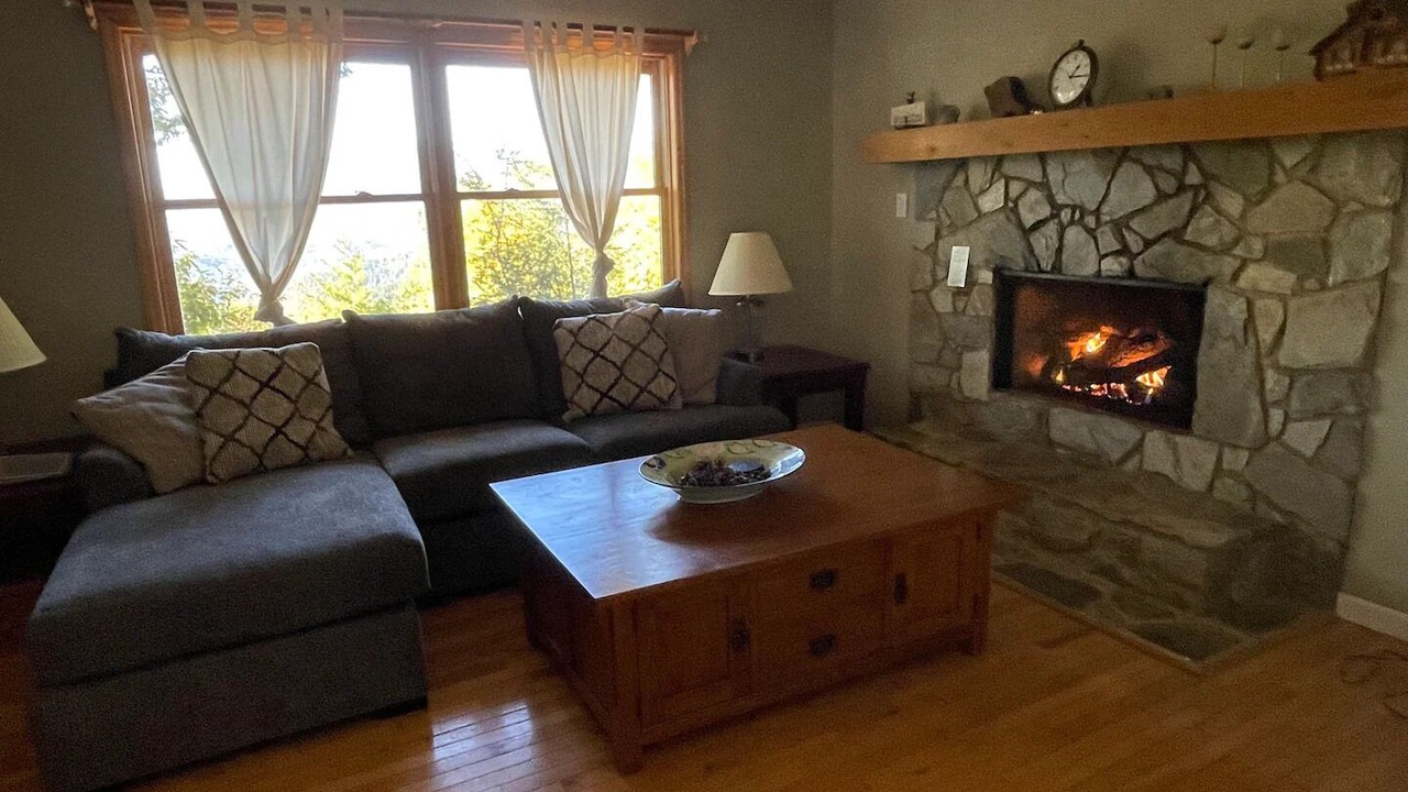 Photo of Livingroom in Apple Ridge