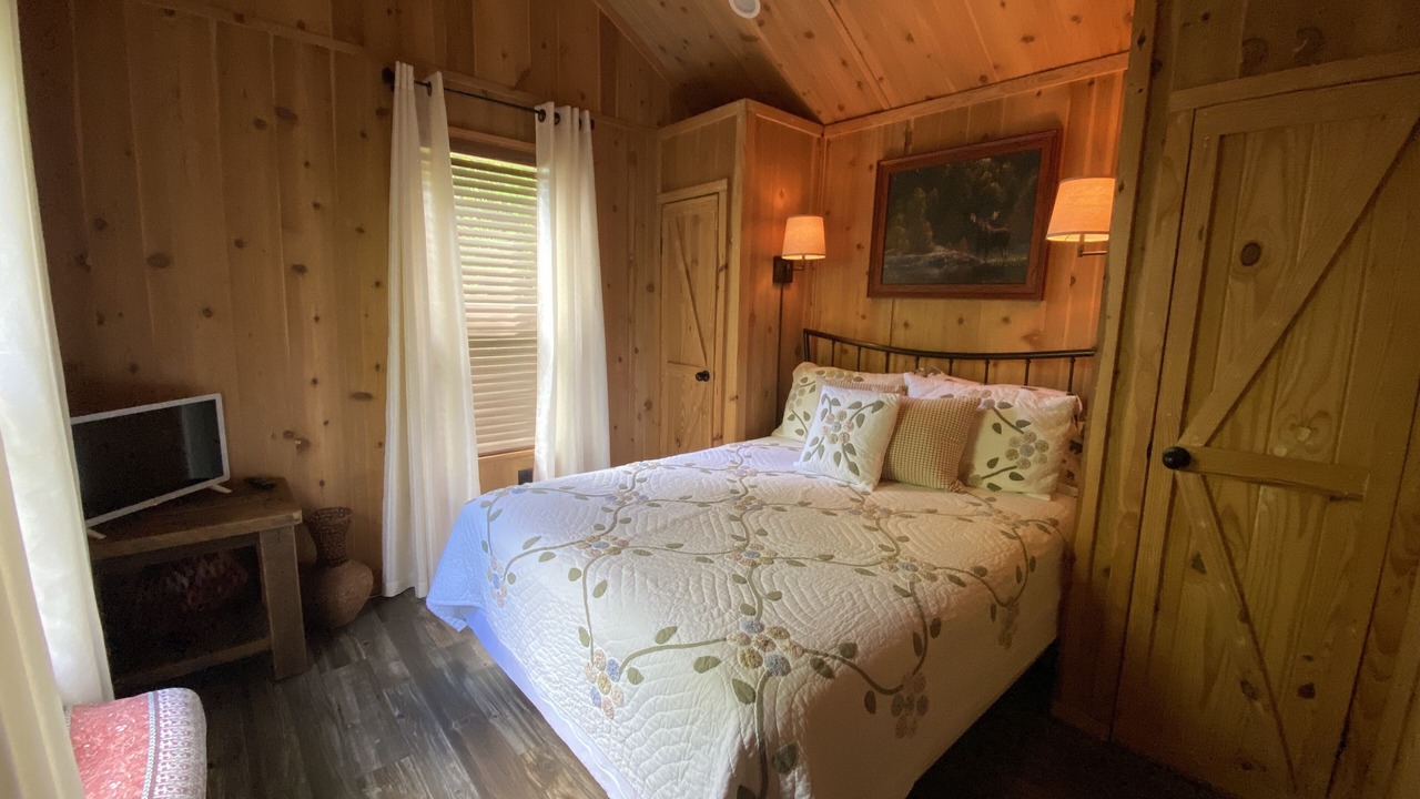 Photo of Bedroom in Stecoah
