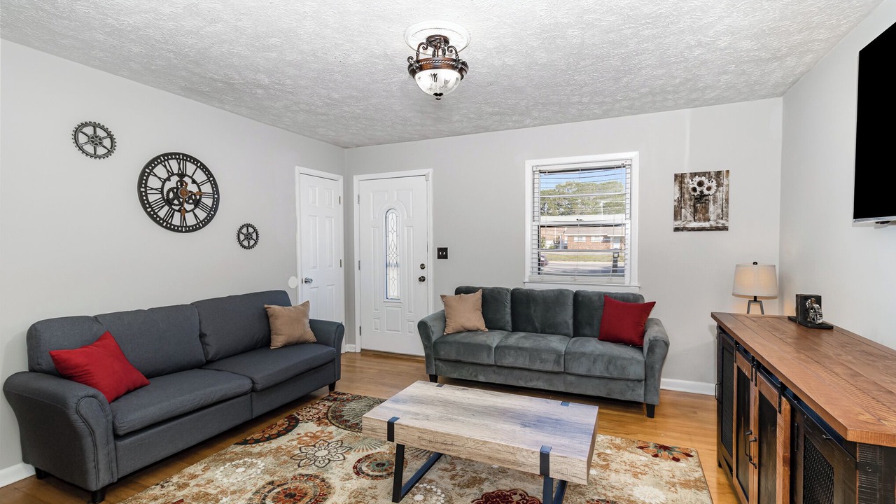 Photo of Livingroom in South View