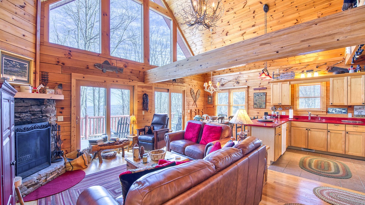 Photo of Livingroom in Maggie Valley