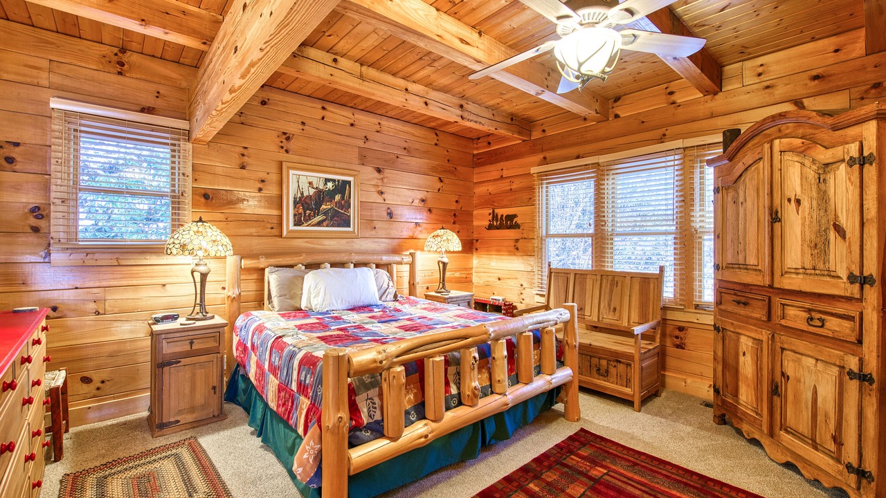 Photo of Bedroom in Maggie Valley