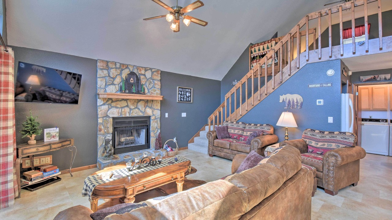 Photo of Livingroom in Upper Peachtree