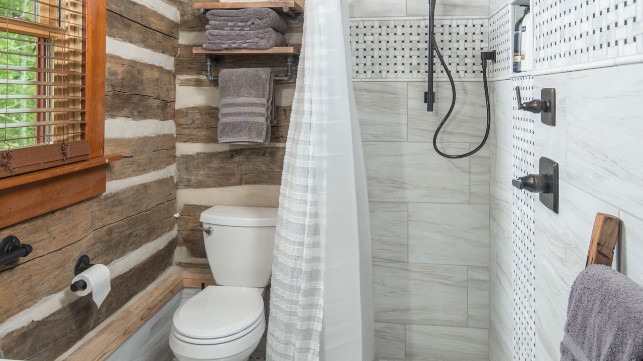 Photo of Bathroom in Lenoir