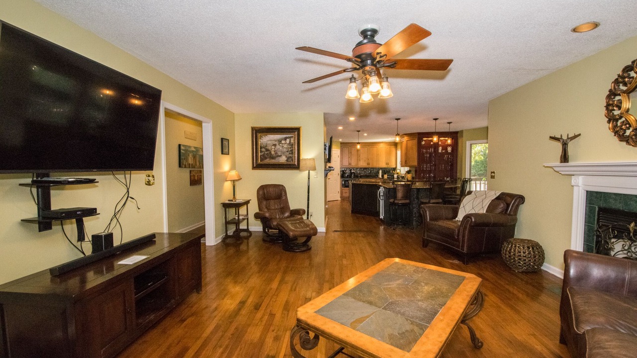 Photo of Livingroom in Skyland