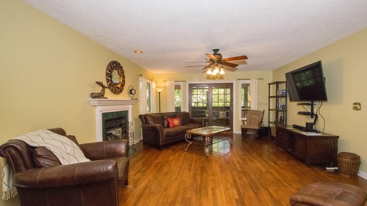 Photo of Livingroom in Skyland