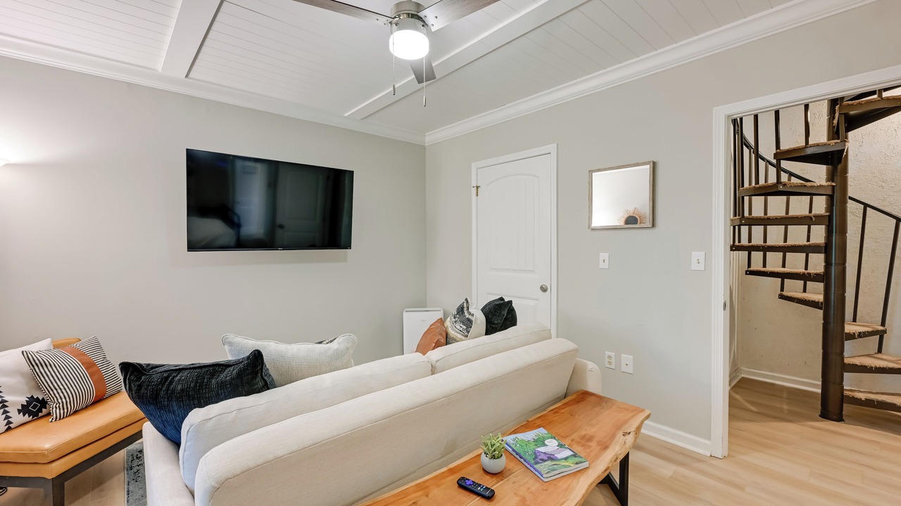 Photo of Livingroom in Sapphire