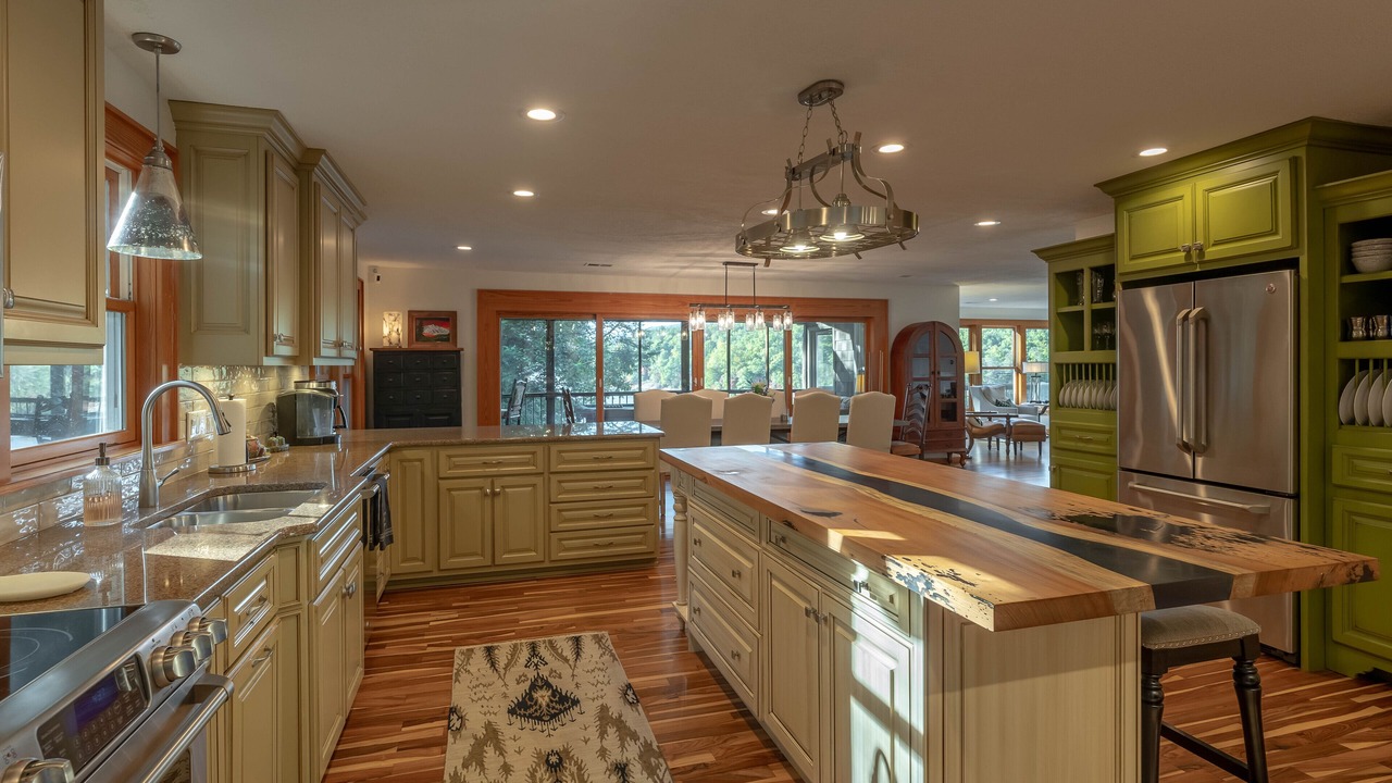 Photo of Kitchen in Lakeview Hills