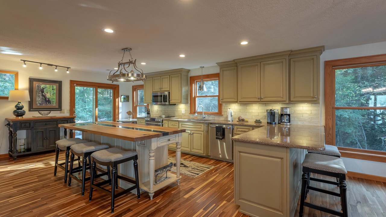 Photo of Kitchen in Lakeview Hills