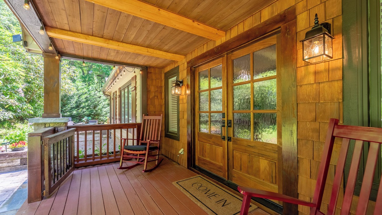 Photo of Patio Balcony in Highlands Hills