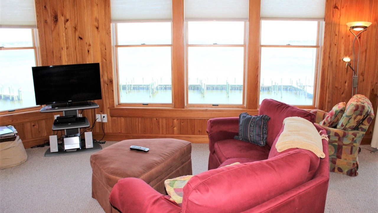 Photo of Livingroom in Manteo