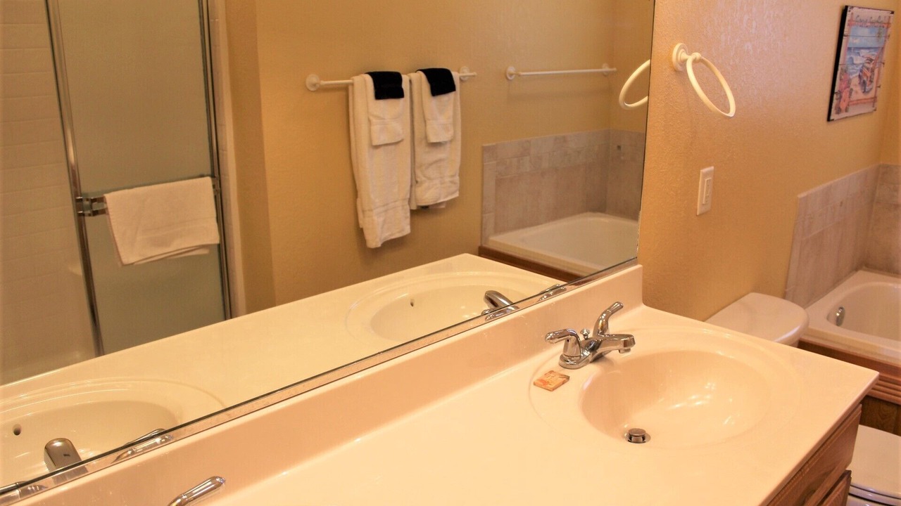 Photo of Bathroom in Manteo