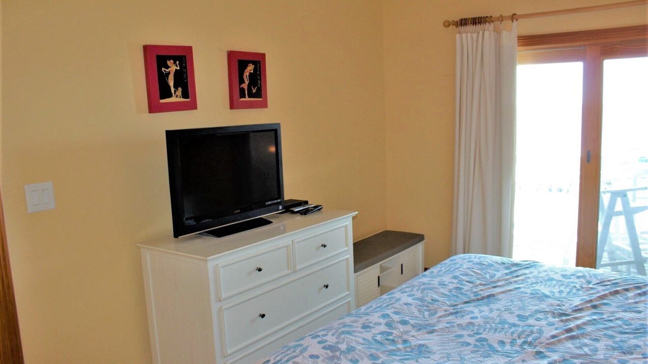 Photo of Bedroom in Manteo