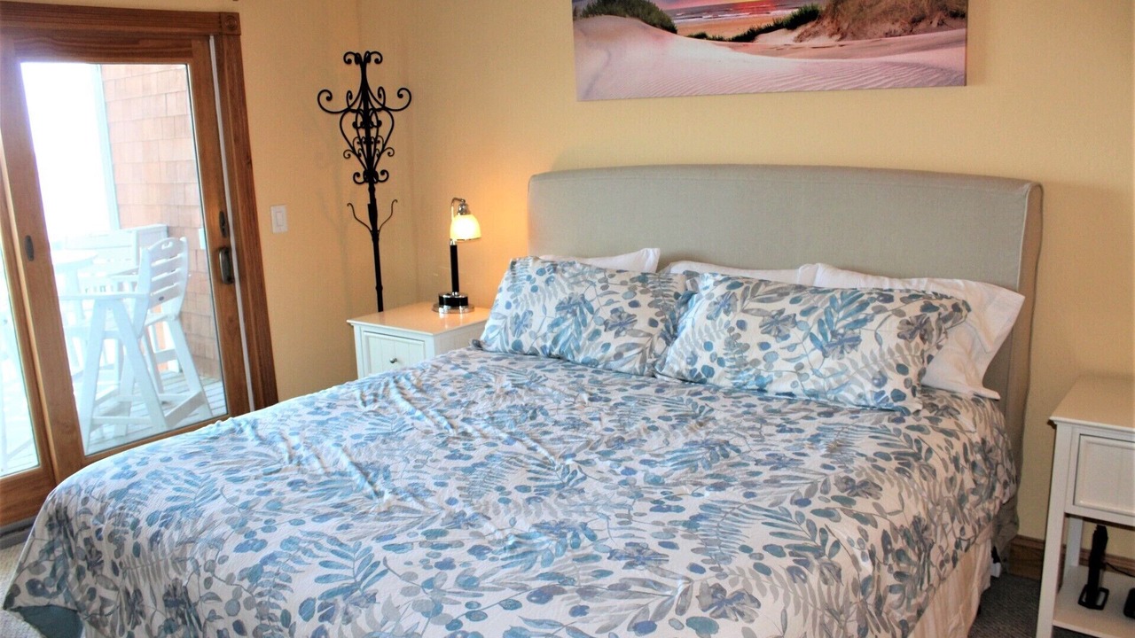 Photo of Bedroom in Manteo