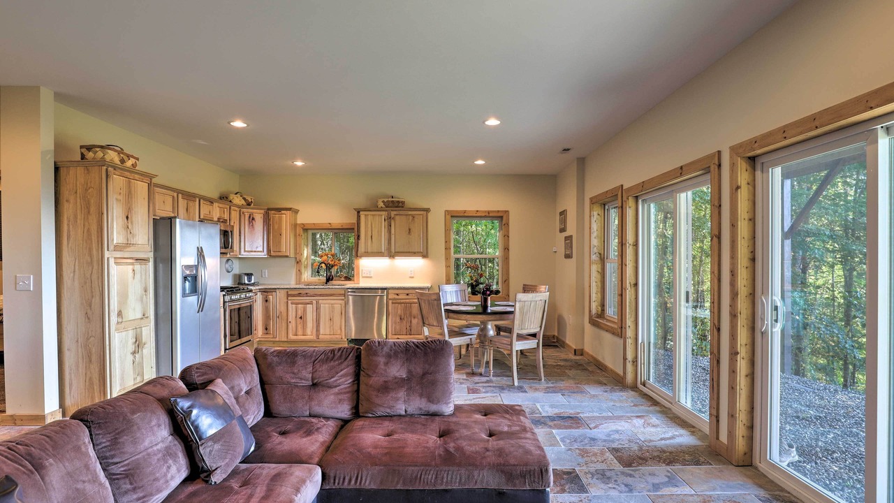 Photo of Livingroom in Whittier