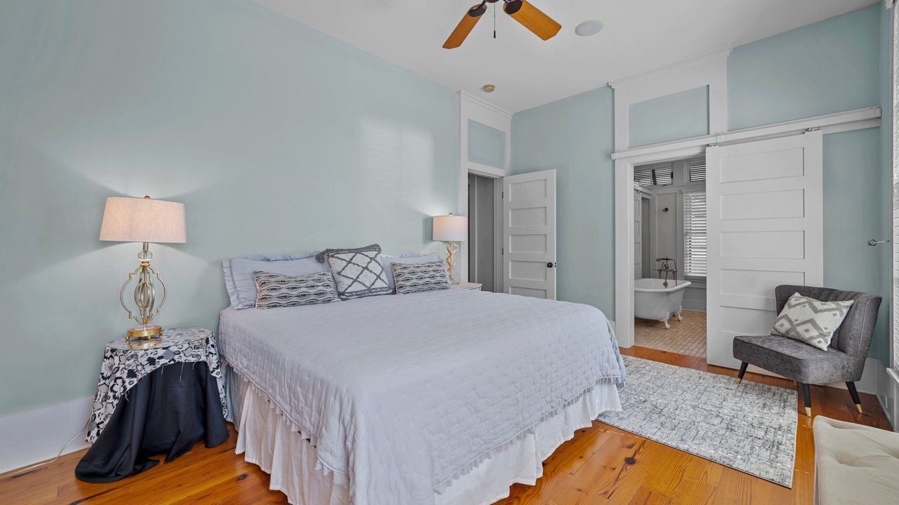 Photo of Bedroom in Oriental