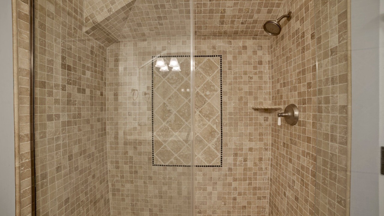 Photo of Bathroom in Oriental