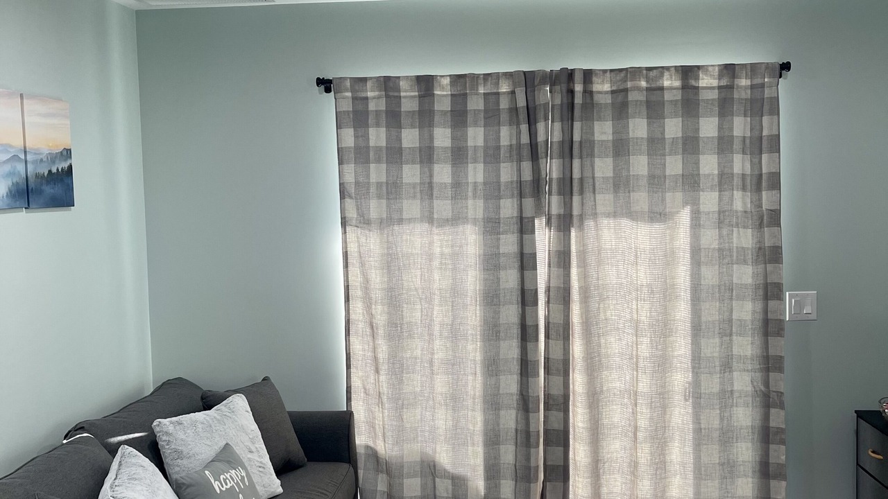 Photo of Livingroom in Hendersonville
