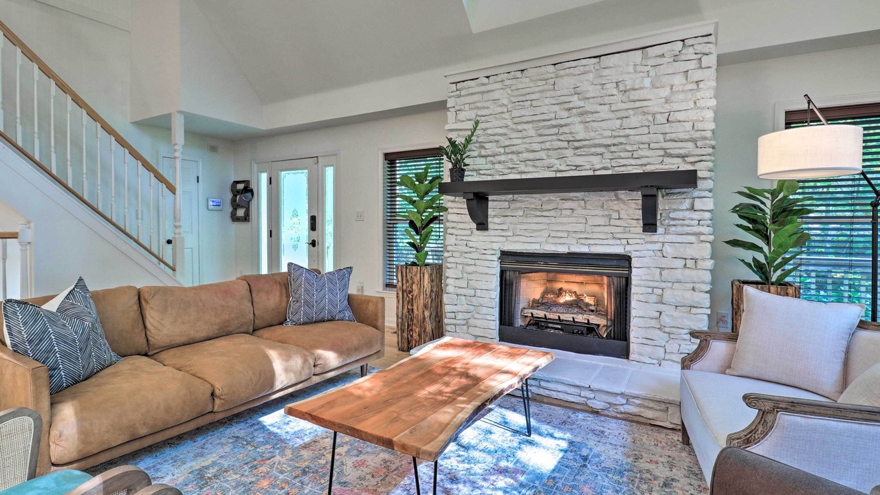 Photo of Livingroom in Sapphire