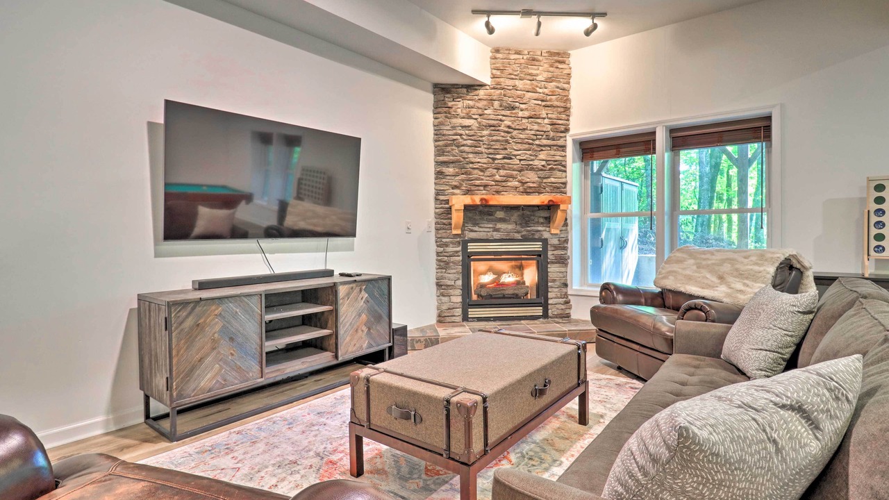 Photo of Livingroom in Sapphire