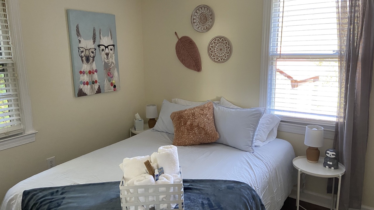 Photo of Bedroom in Villa Heights