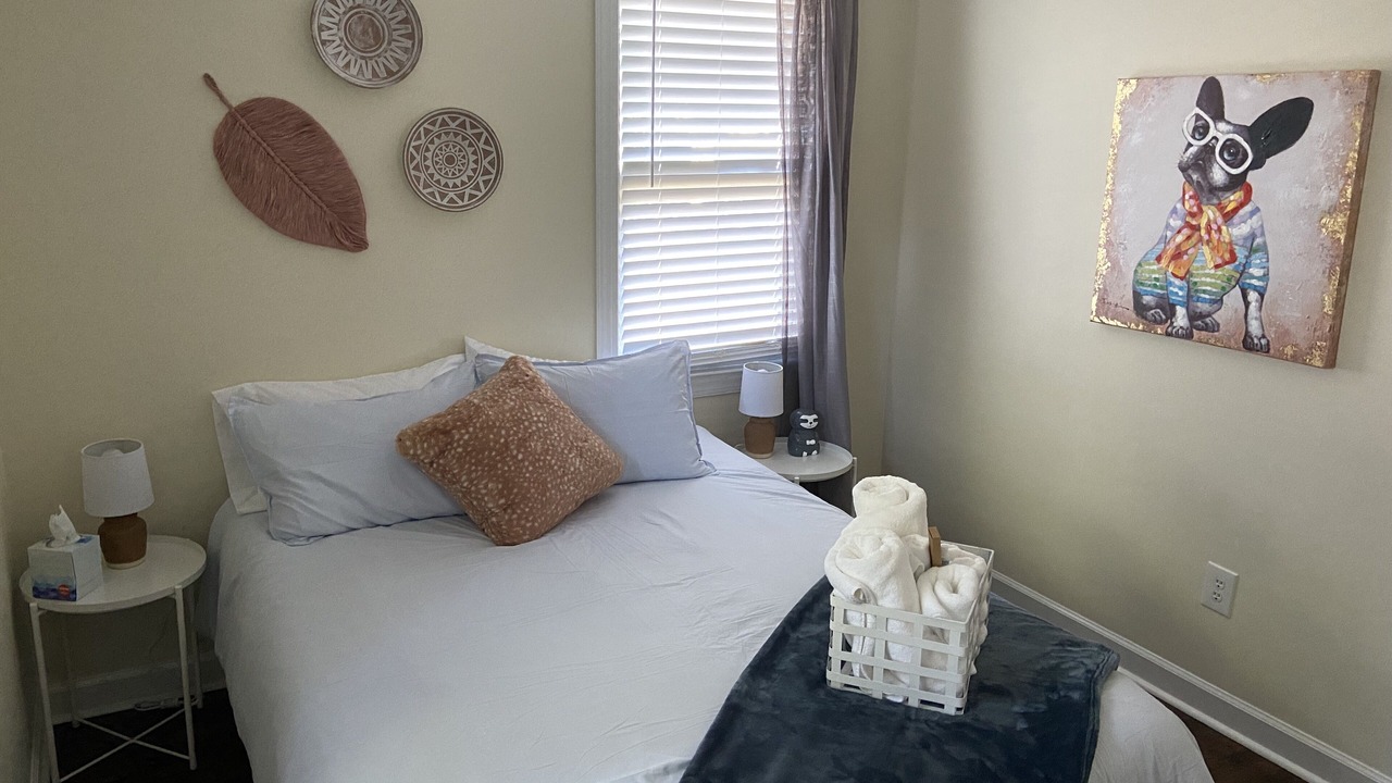 Photo of Bedroom in Villa Heights