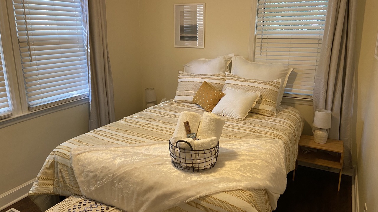 Photo of Bedroom in Villa Heights