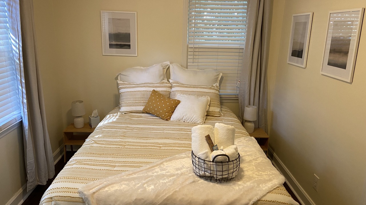 Photo of Bedroom in Villa Heights
