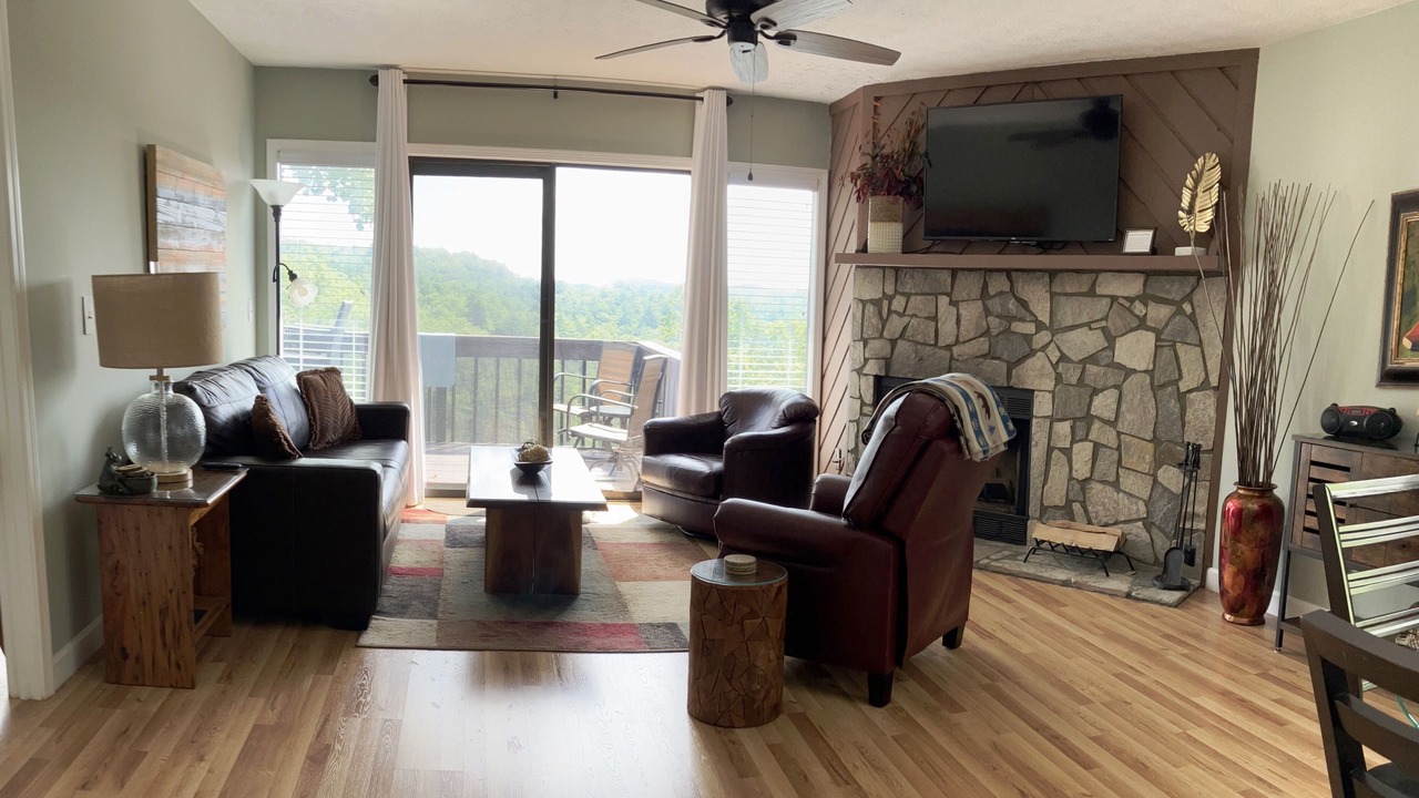 Photo of Bedroom in Lake Toxaway