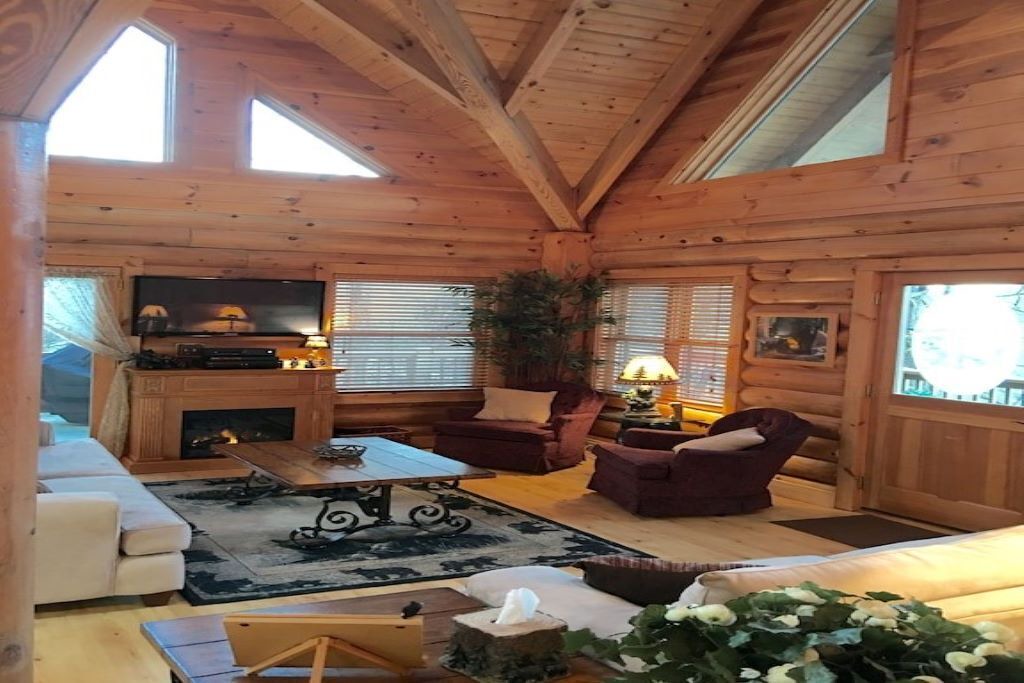 Photo of Livingroom in Maggie Valley
